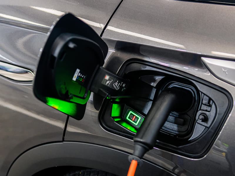 Carga veloz para tu coche eléctrico: ahorra más de 60 euros con