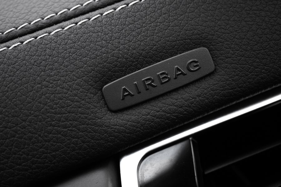 ¿Cómo funciona el airbag del coche? Todo lo que necesitas saber